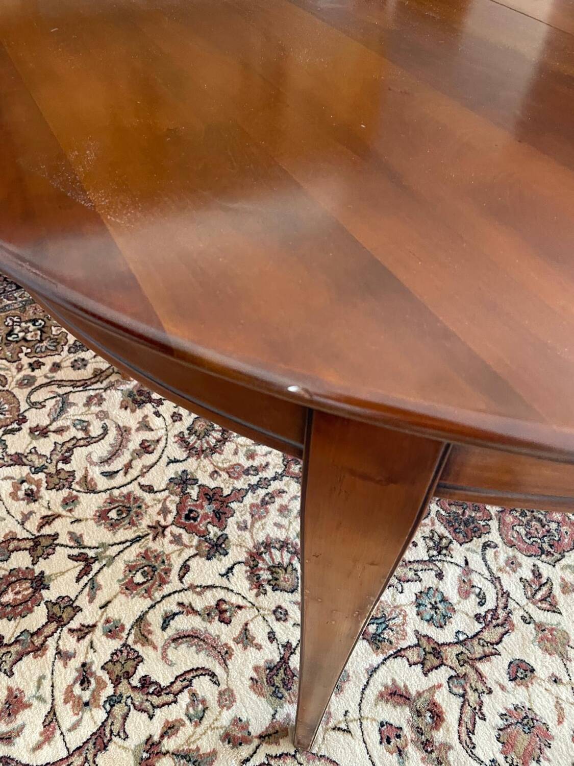 Table en bois ovale 6/8 personnes et 4 chaises art déco