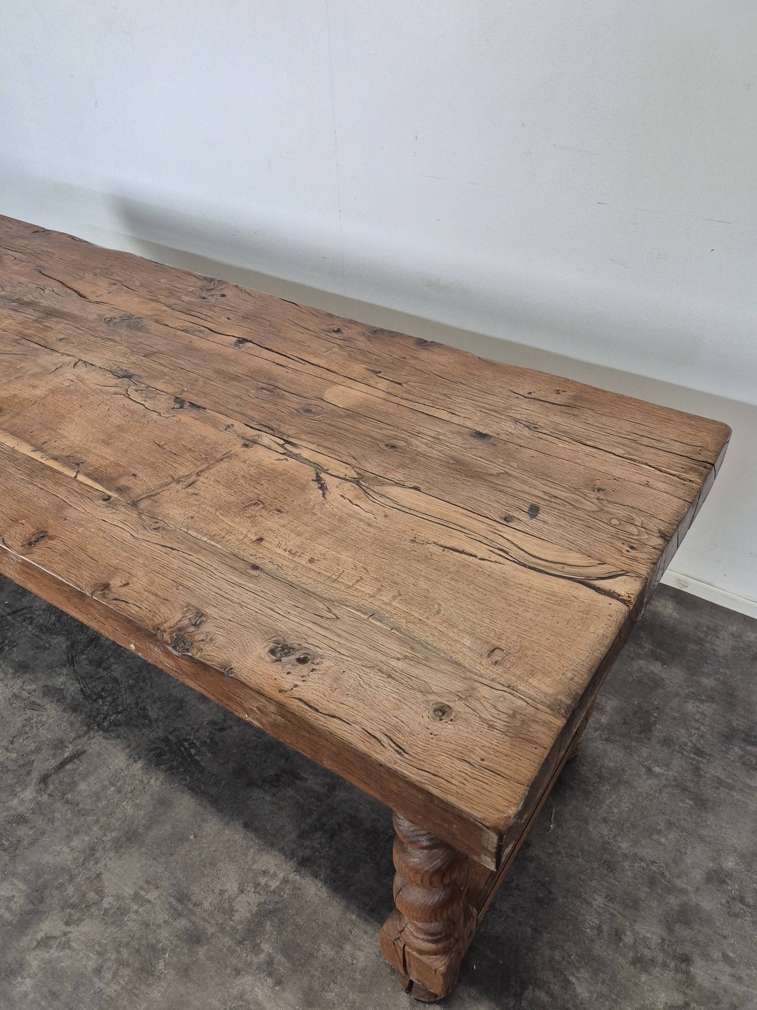 Table de ferme en chêne massif de style Louis XIII