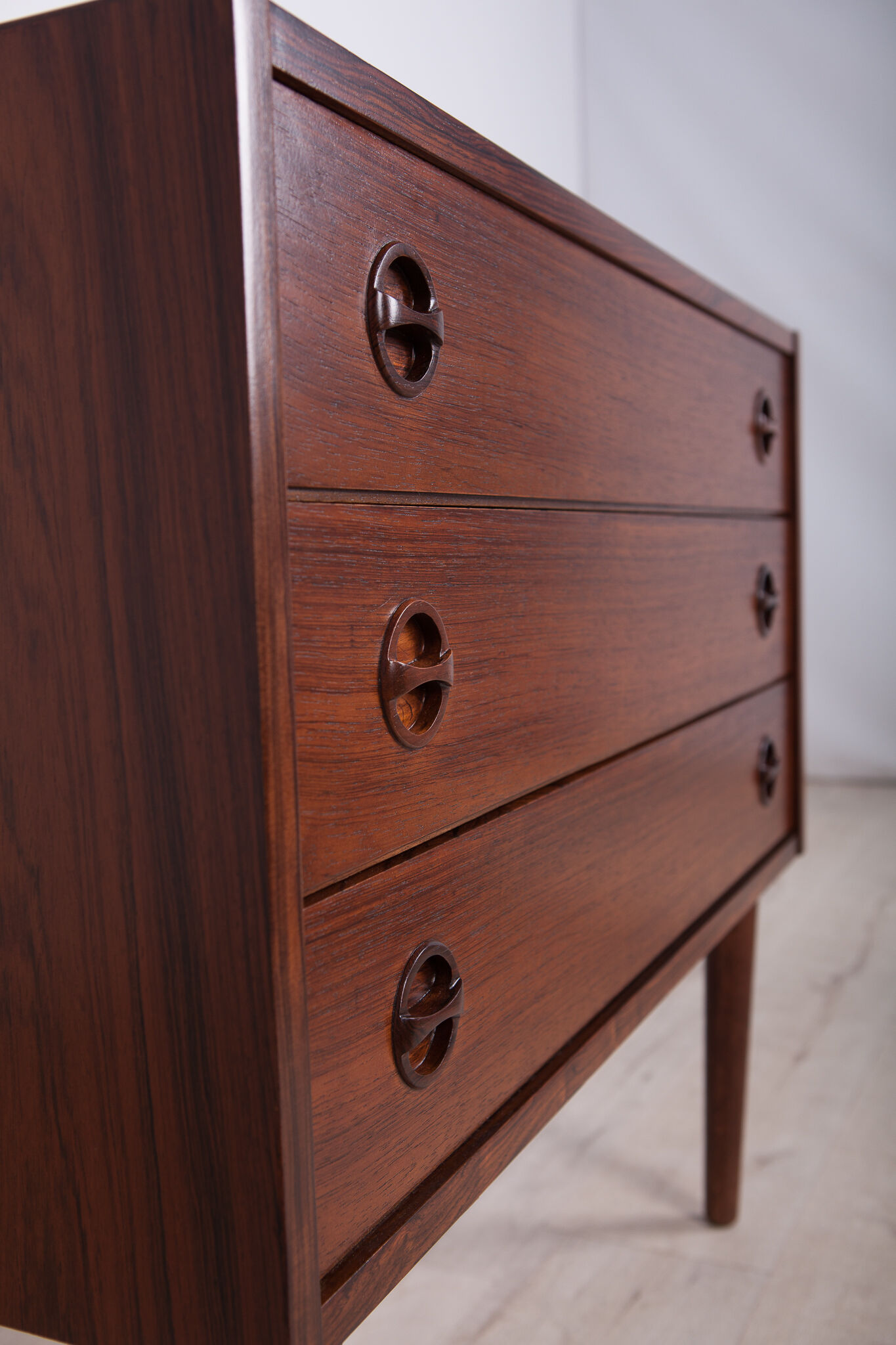 Commode danoise en palissandre du milieu du siècle, années 1960