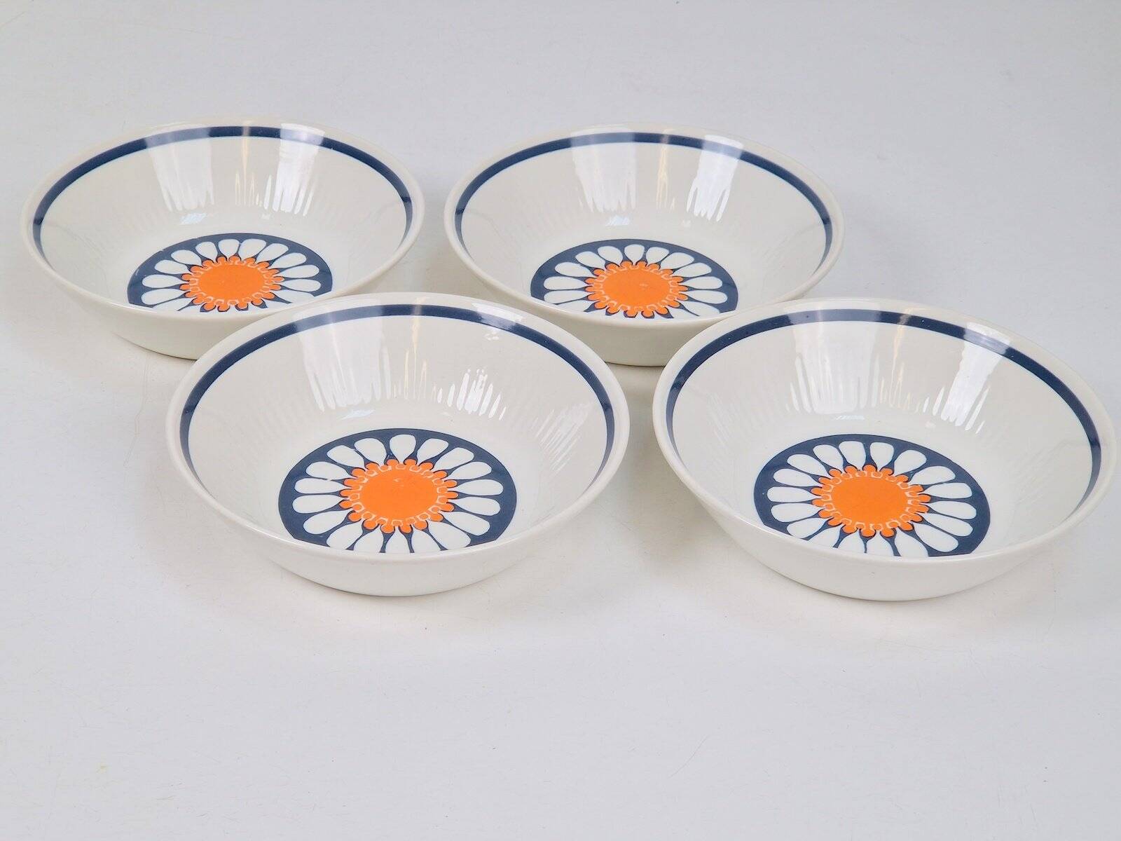 Daisy Turi Tableware from Figgjo Flint, Norway, 1960s, Set of 24