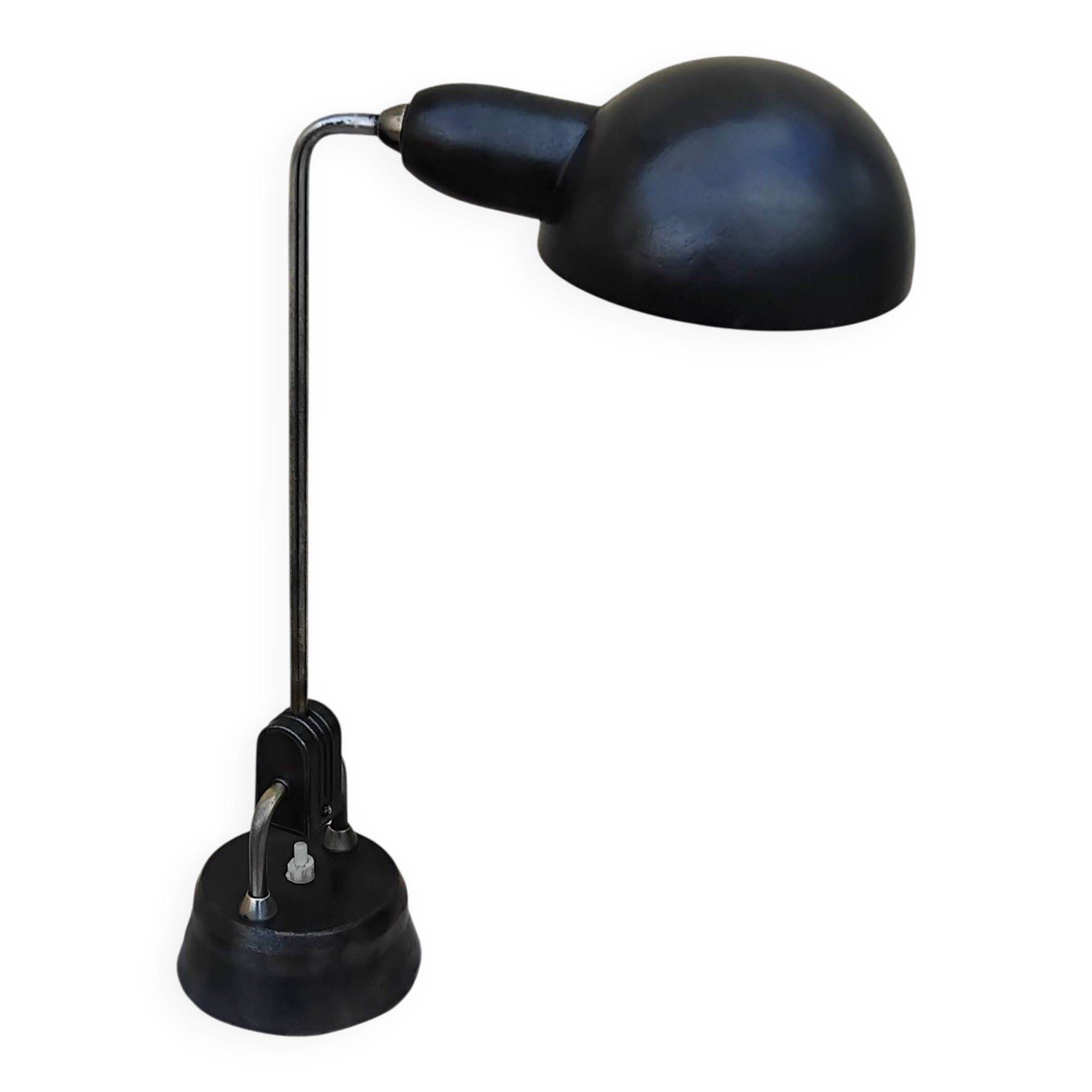 Lampe Jumo 600 design Charlotte Perriand atelier