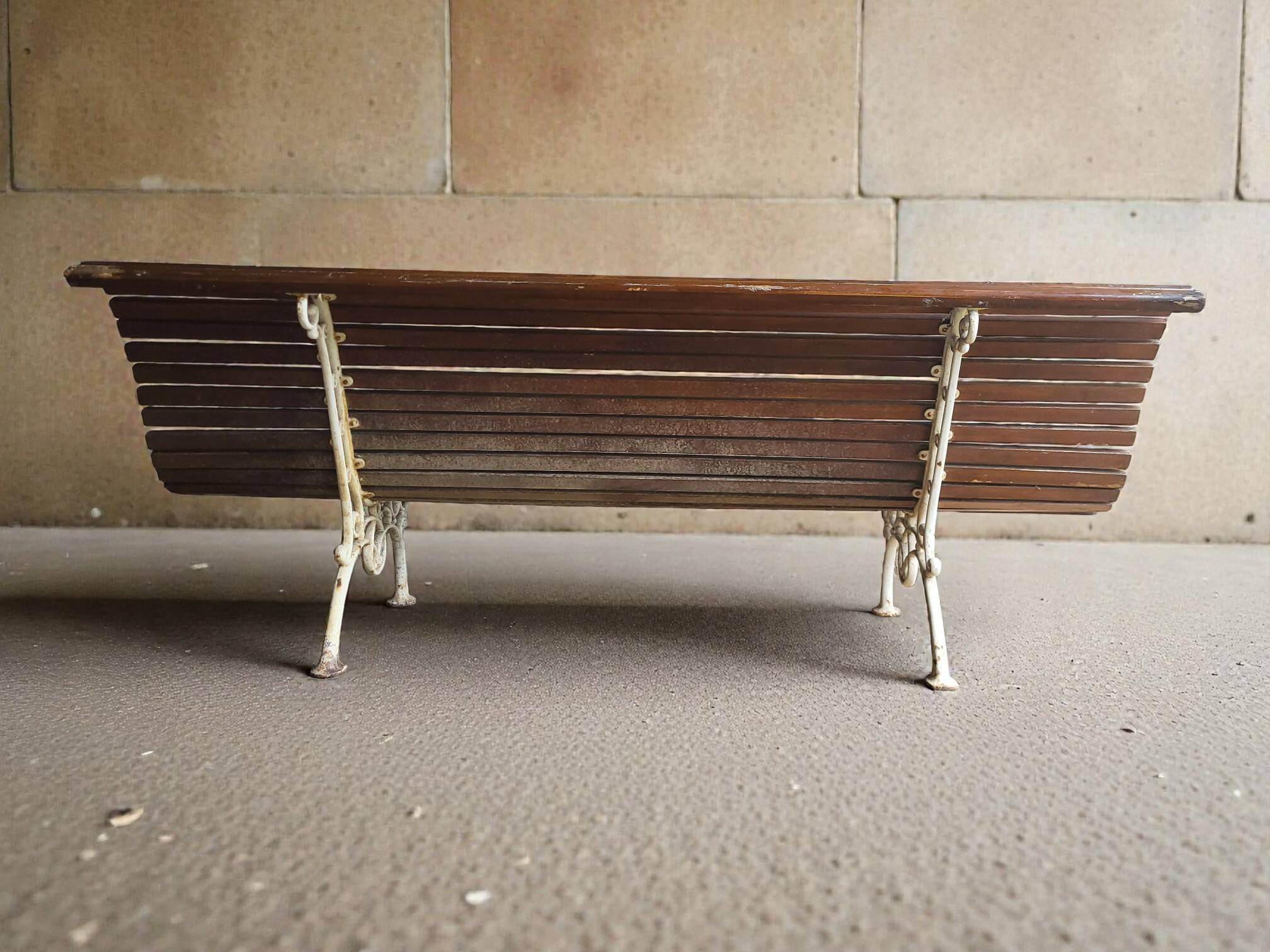 Garden bench with cast iron legs, Art Nouveau style.