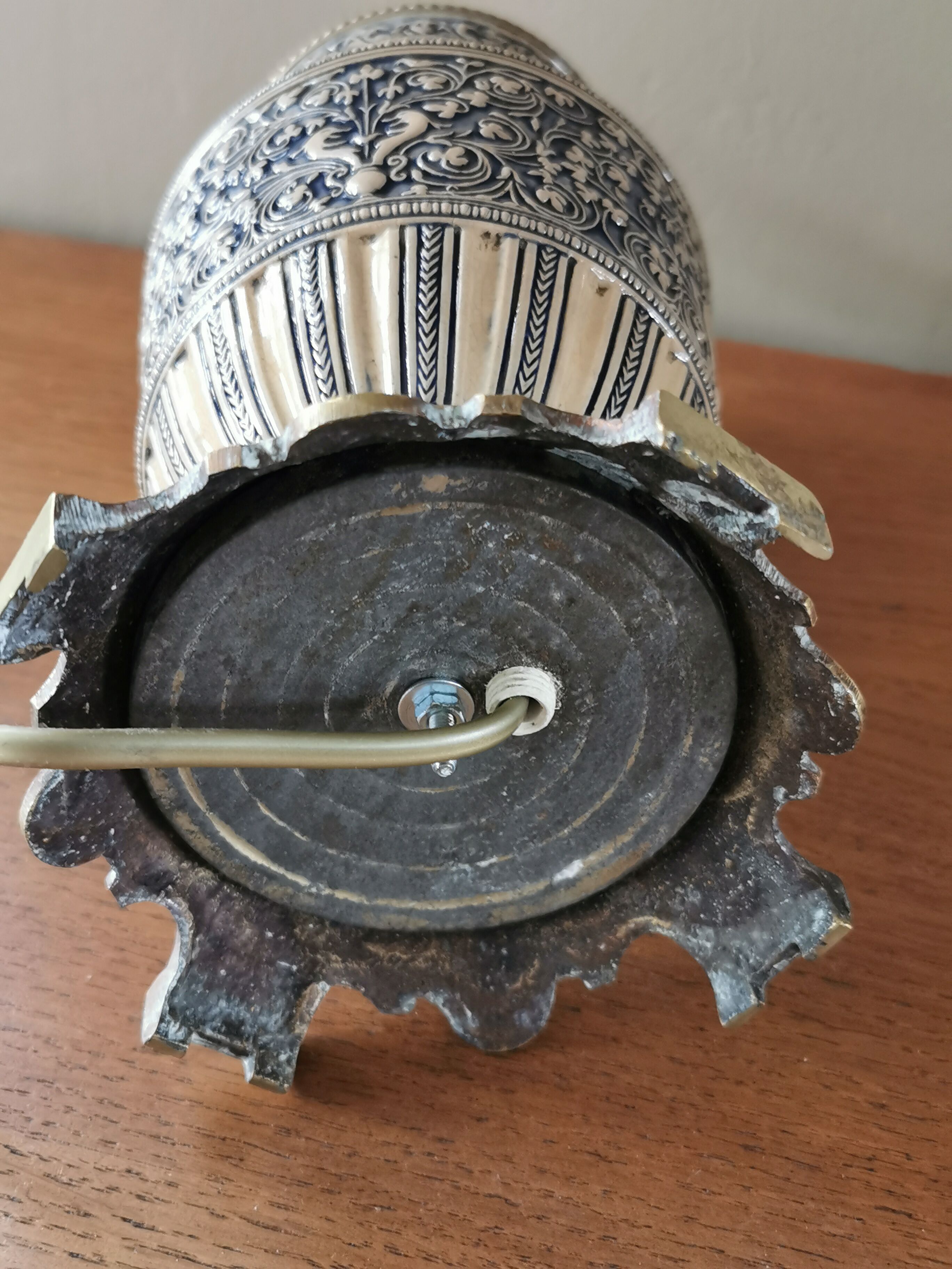 Old bedside lamp faience and brass