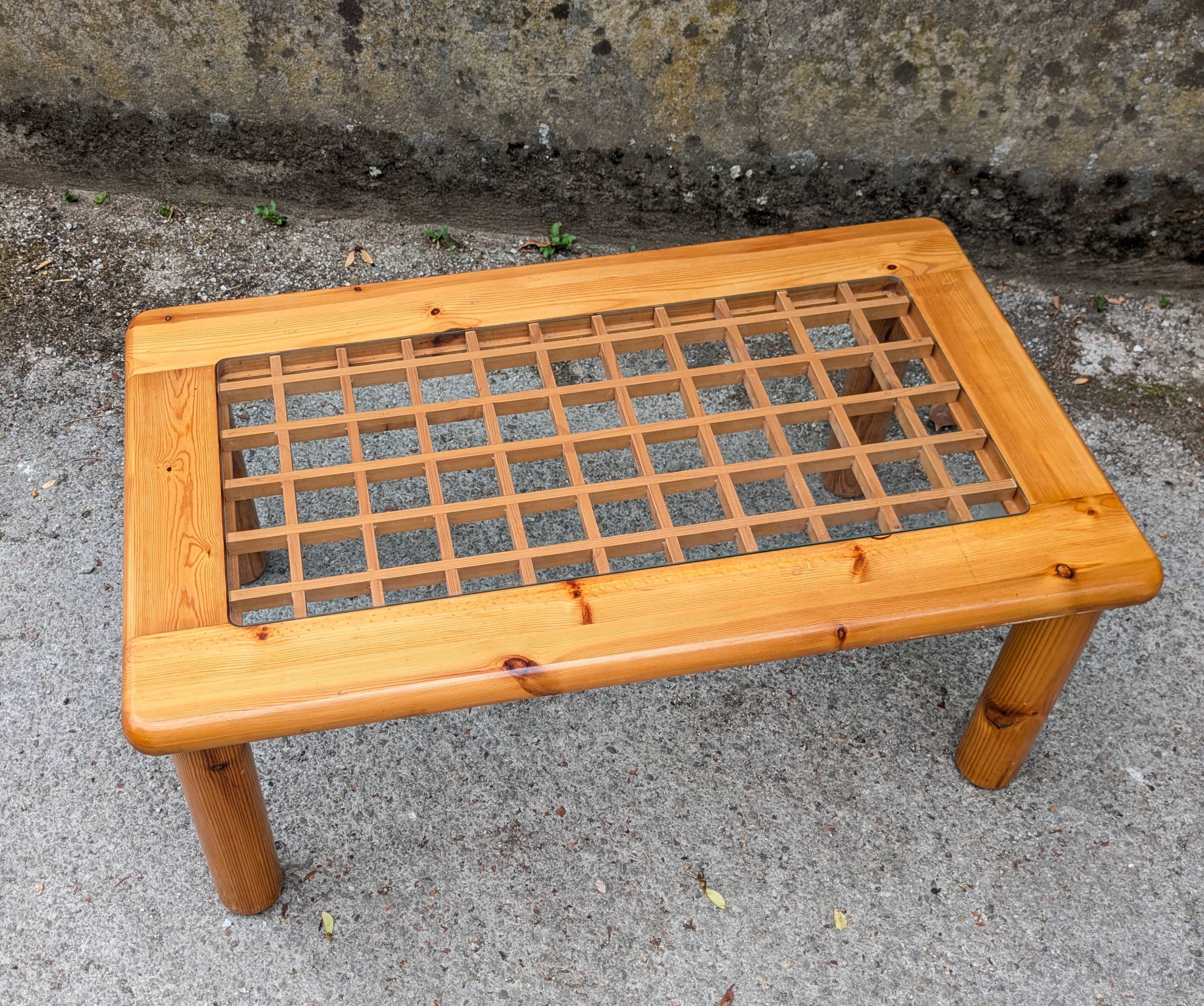 Lattice coffee table in pine and glass, France, 1980