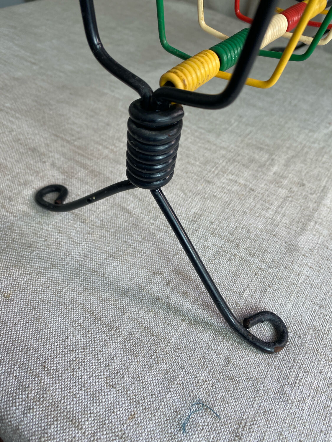 Scoubidou magazine rack, 1960s