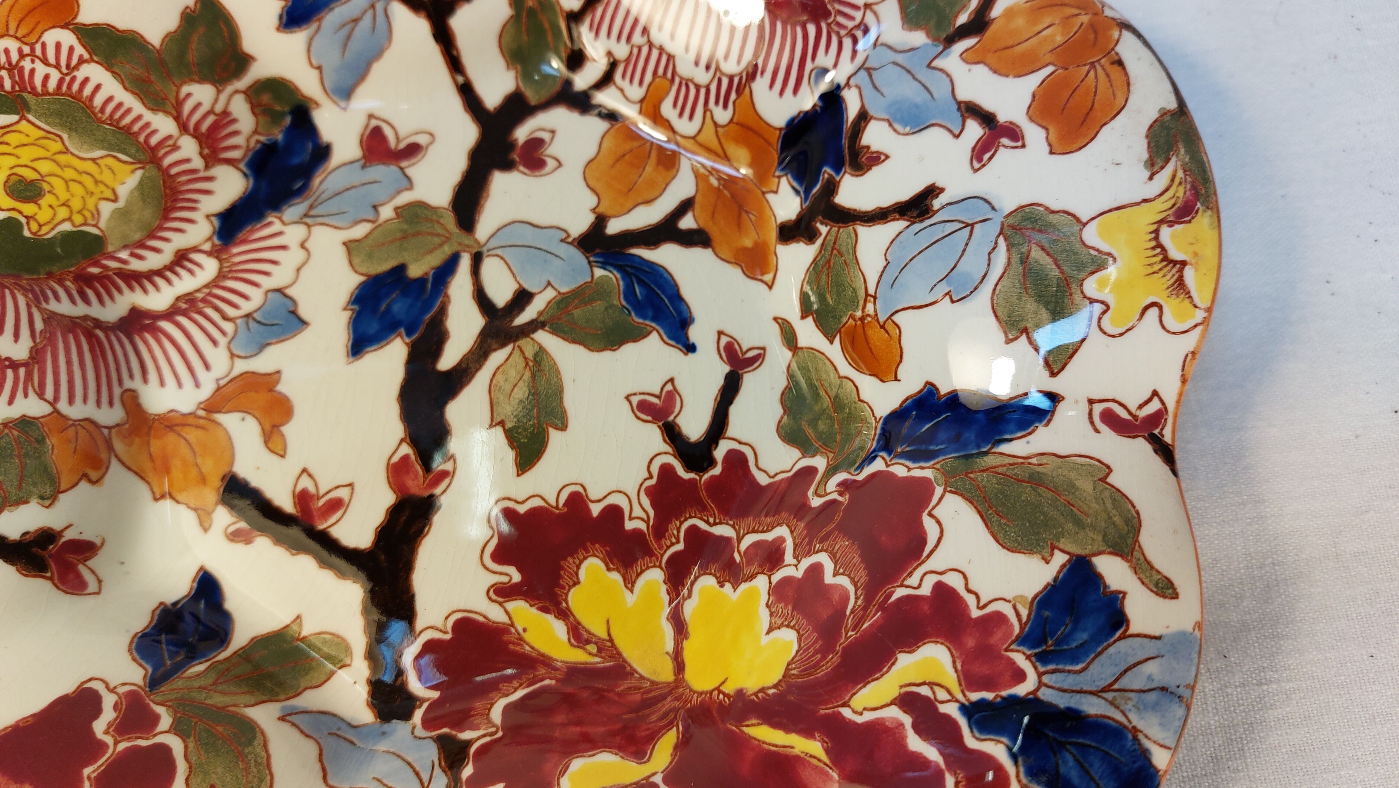 Hollow plate Gien floral decoration Peony