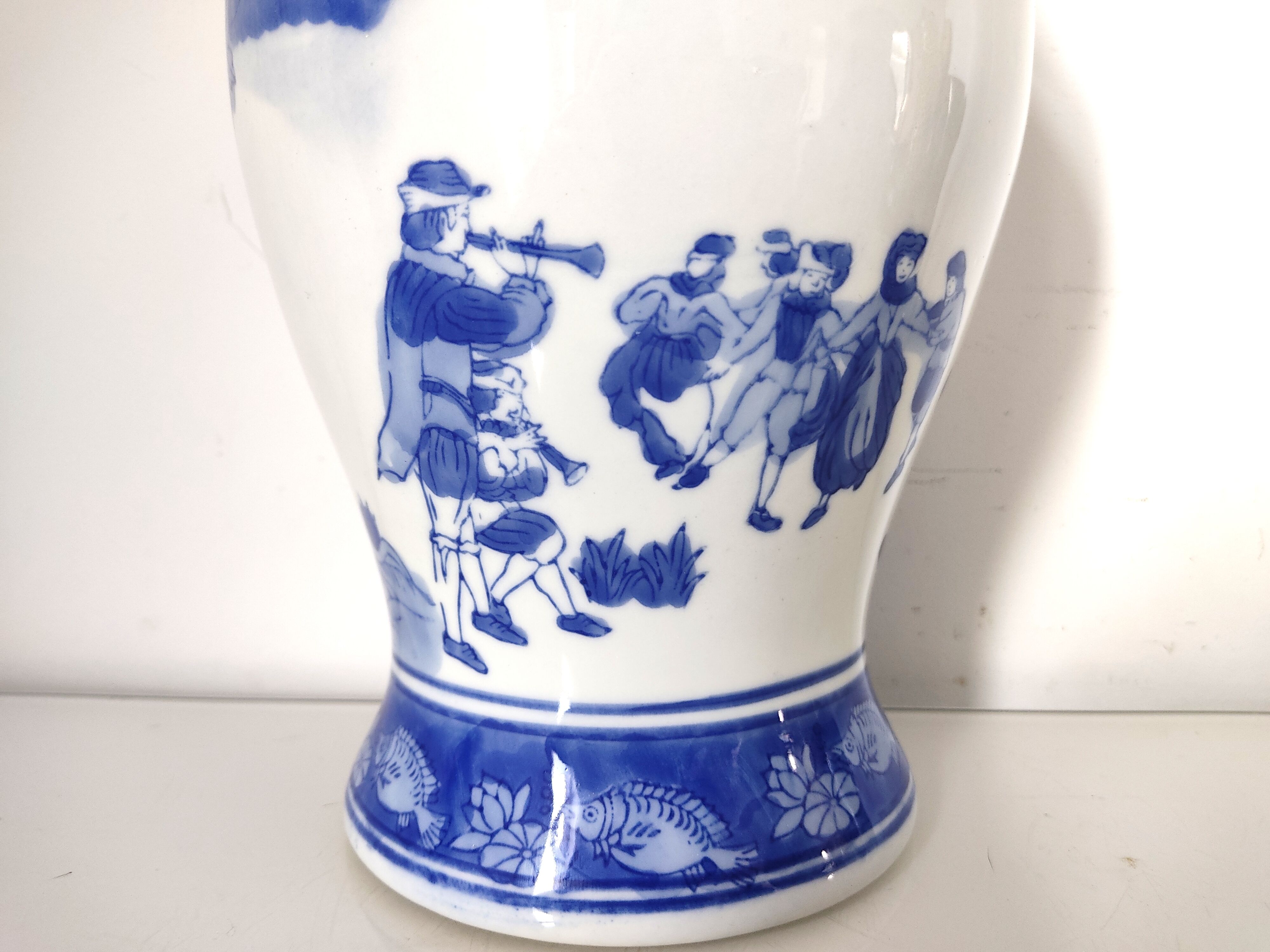Chinese porcelain vase