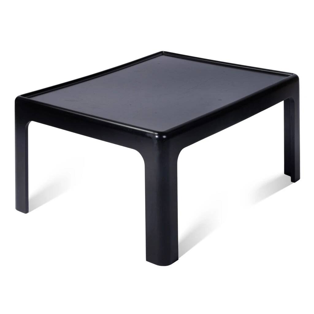 Model 08/21 coffee table by Peter Ghyczy for the Horn Collection