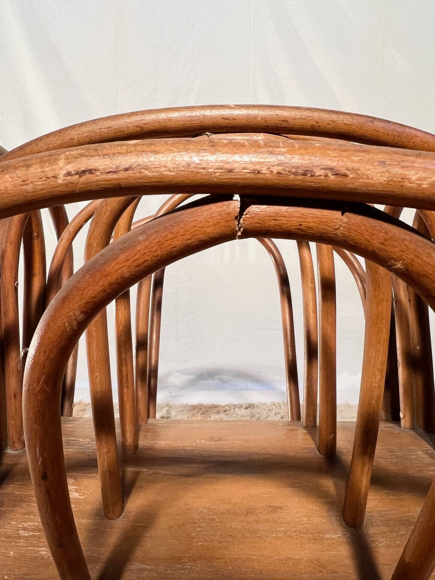 Art Nouveau sheet music or magazine holder, circa 1900, Thonet, turned beech wood