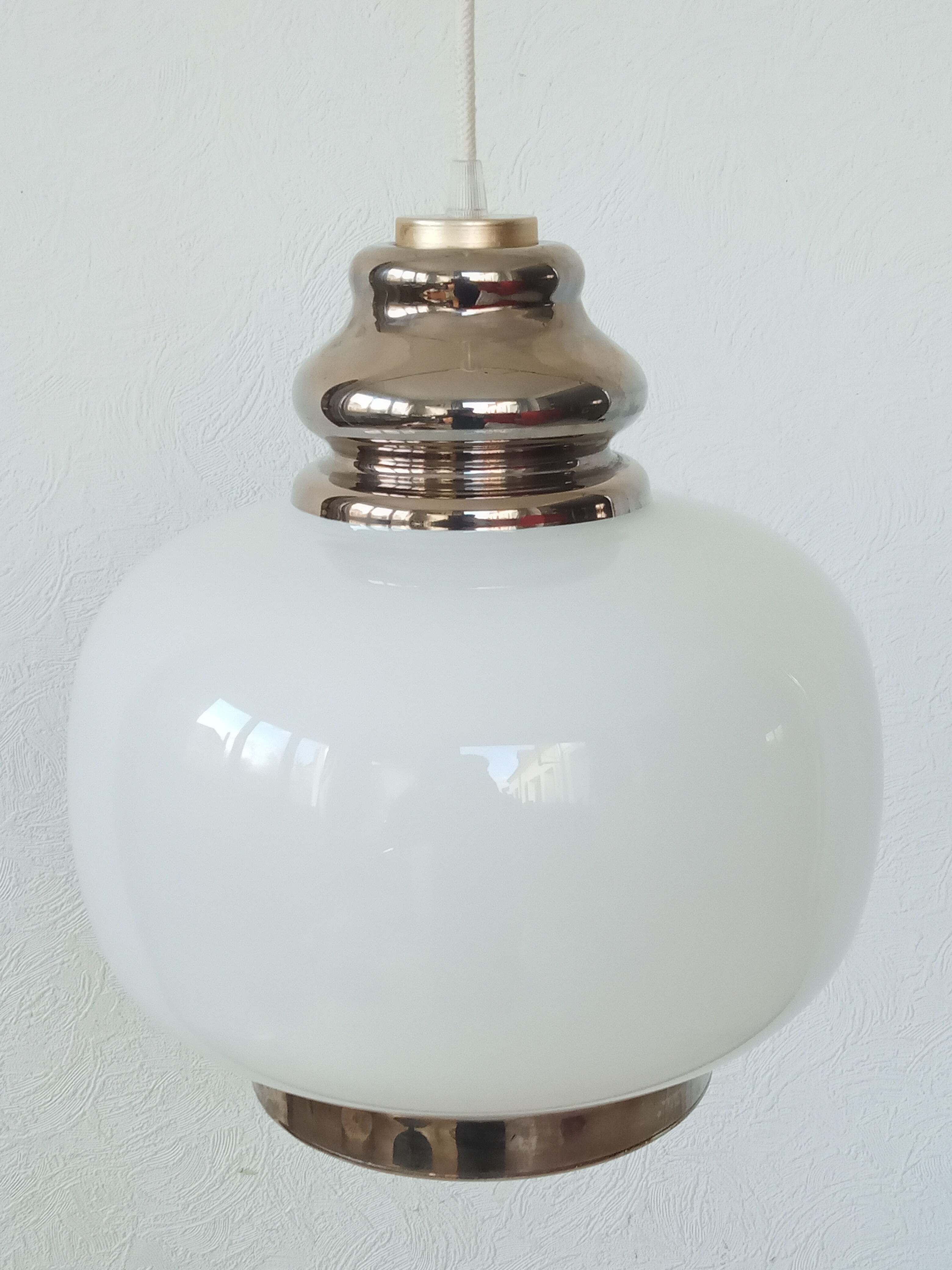 Suspension vintage en opaline