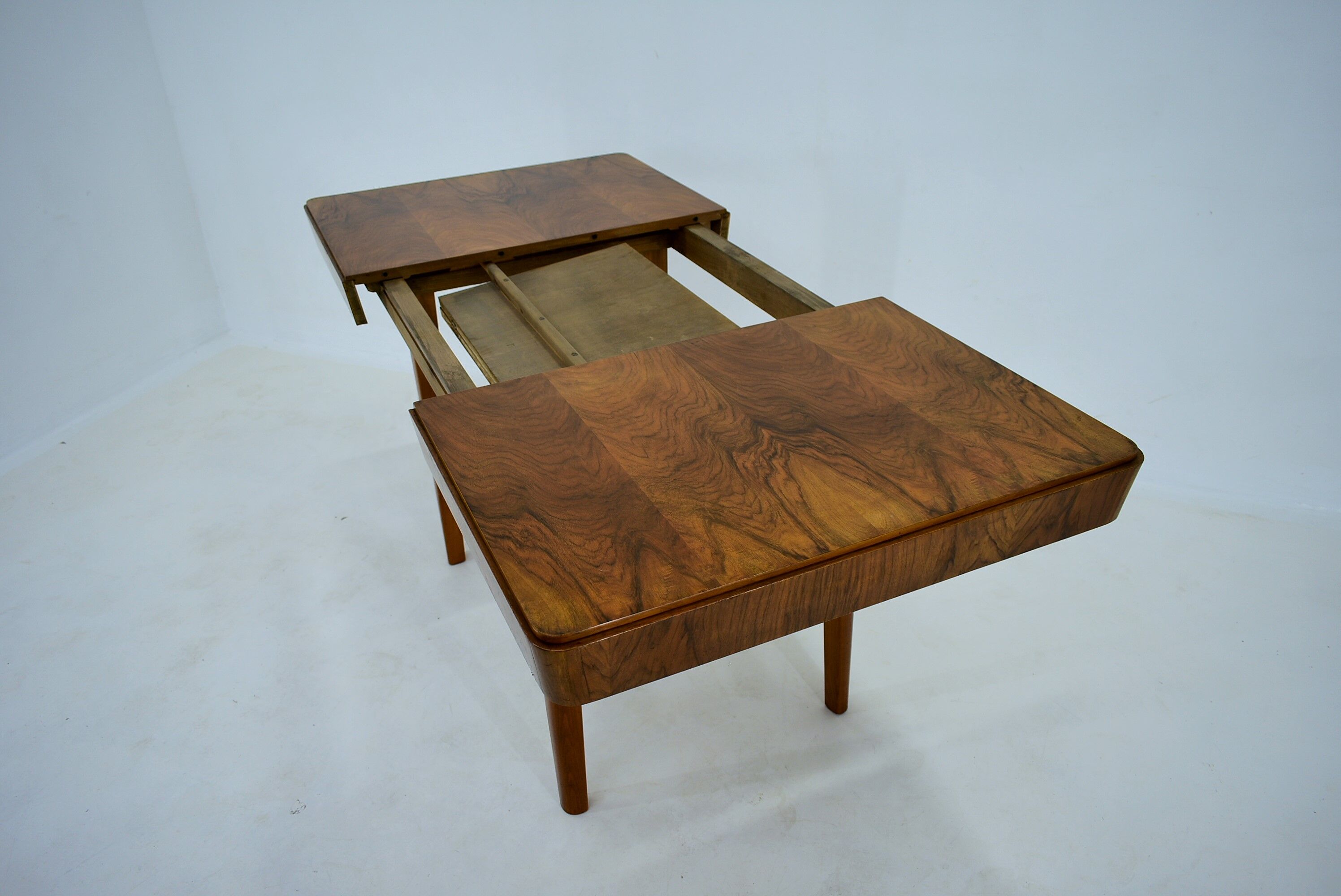 Table à manger extensible Jindřich Halabala pour UP Zavody, années 1950