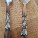 Salad servers