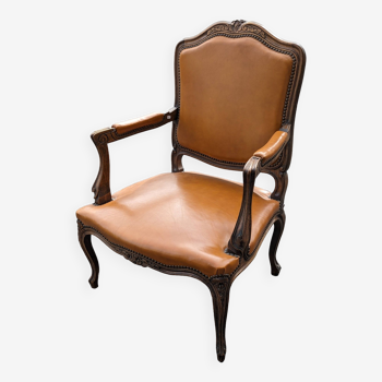 Fauteuil louis XV dossier à la reine en cuir