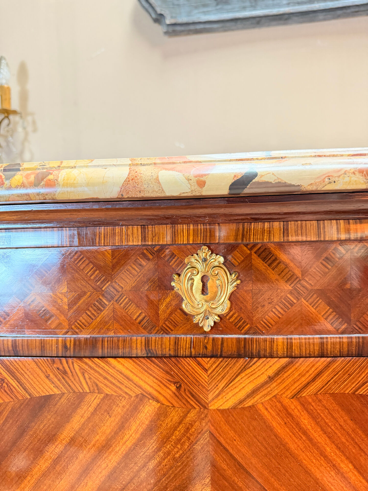 LOWER CABINET IN LOUIS XV STYLE MARQUETRY
