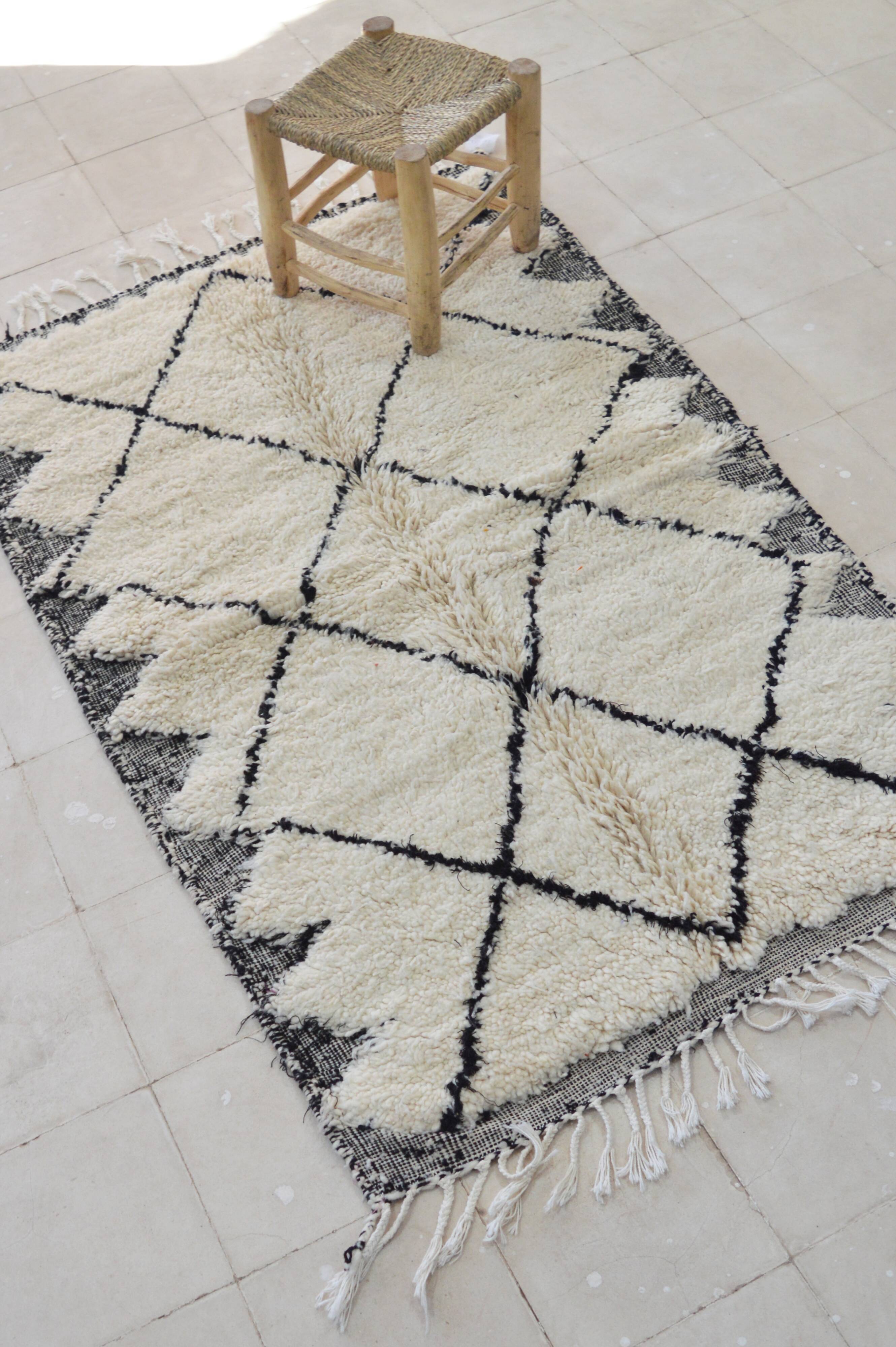Berber carpet losange 160 x 103cm