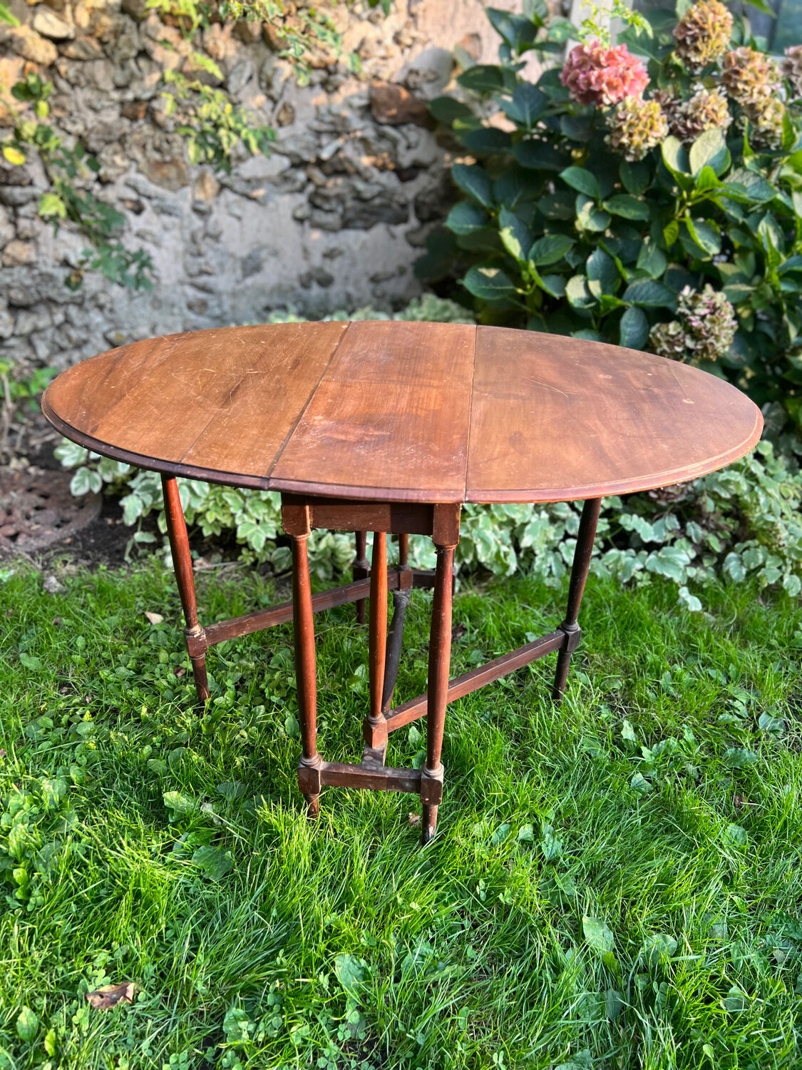Table d’appoint pliable Gateleg en acajou