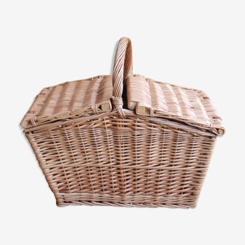 Wicker basket