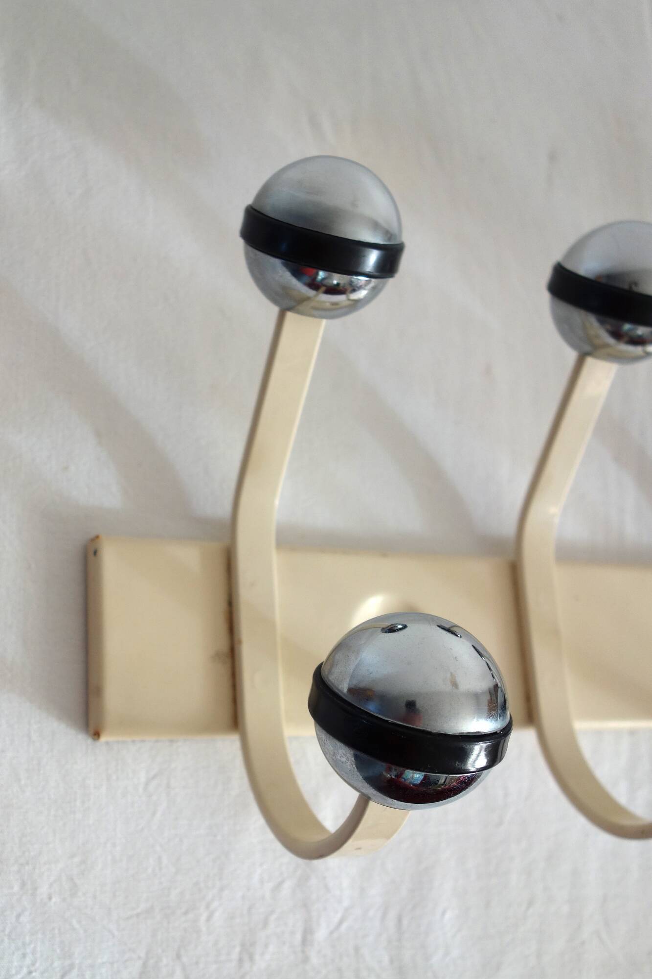 Wall coat rack 10 balls metal and vintage chrome