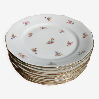 Porcelain dessert plates flowers