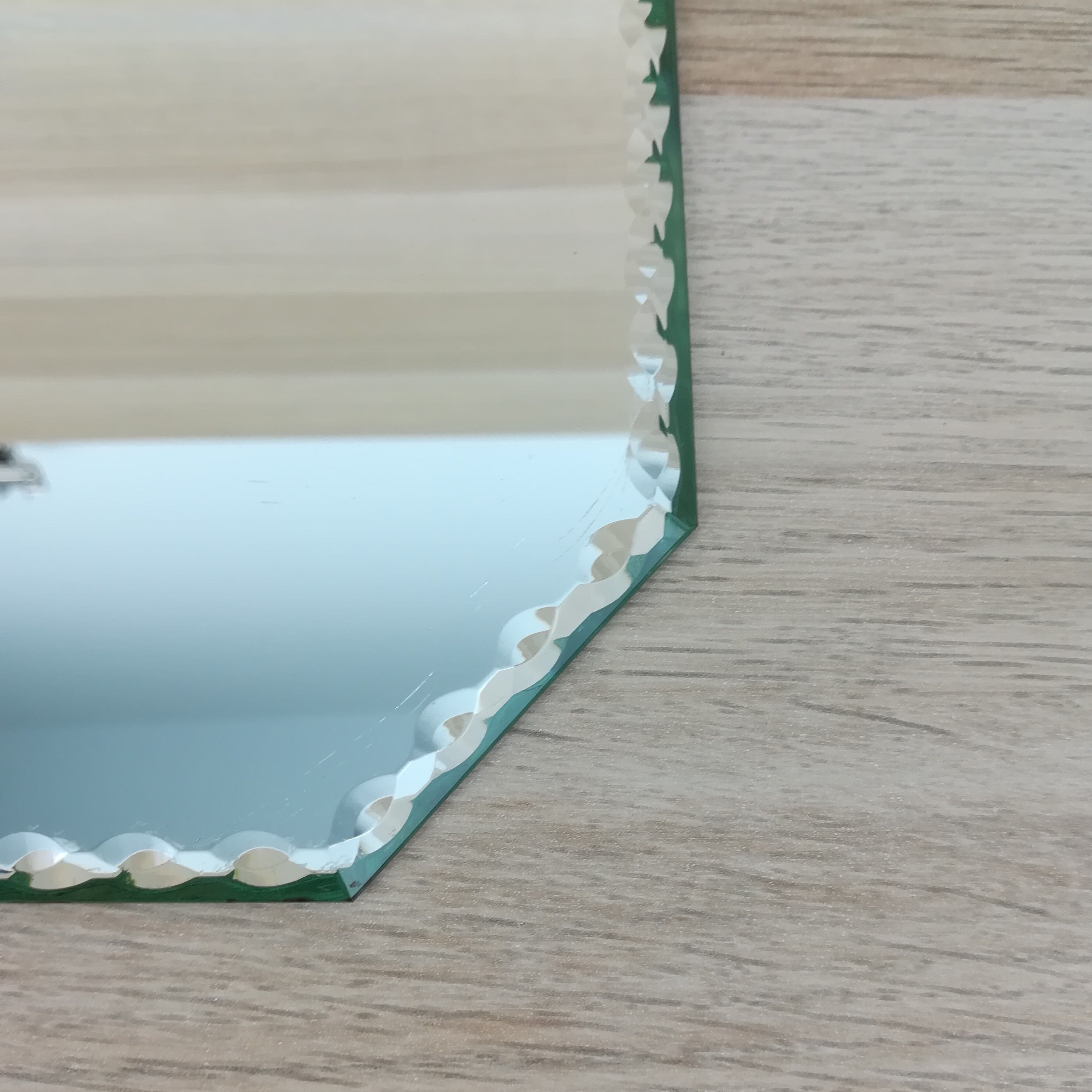 Mirror octagonal chiseled tray 24x24cm