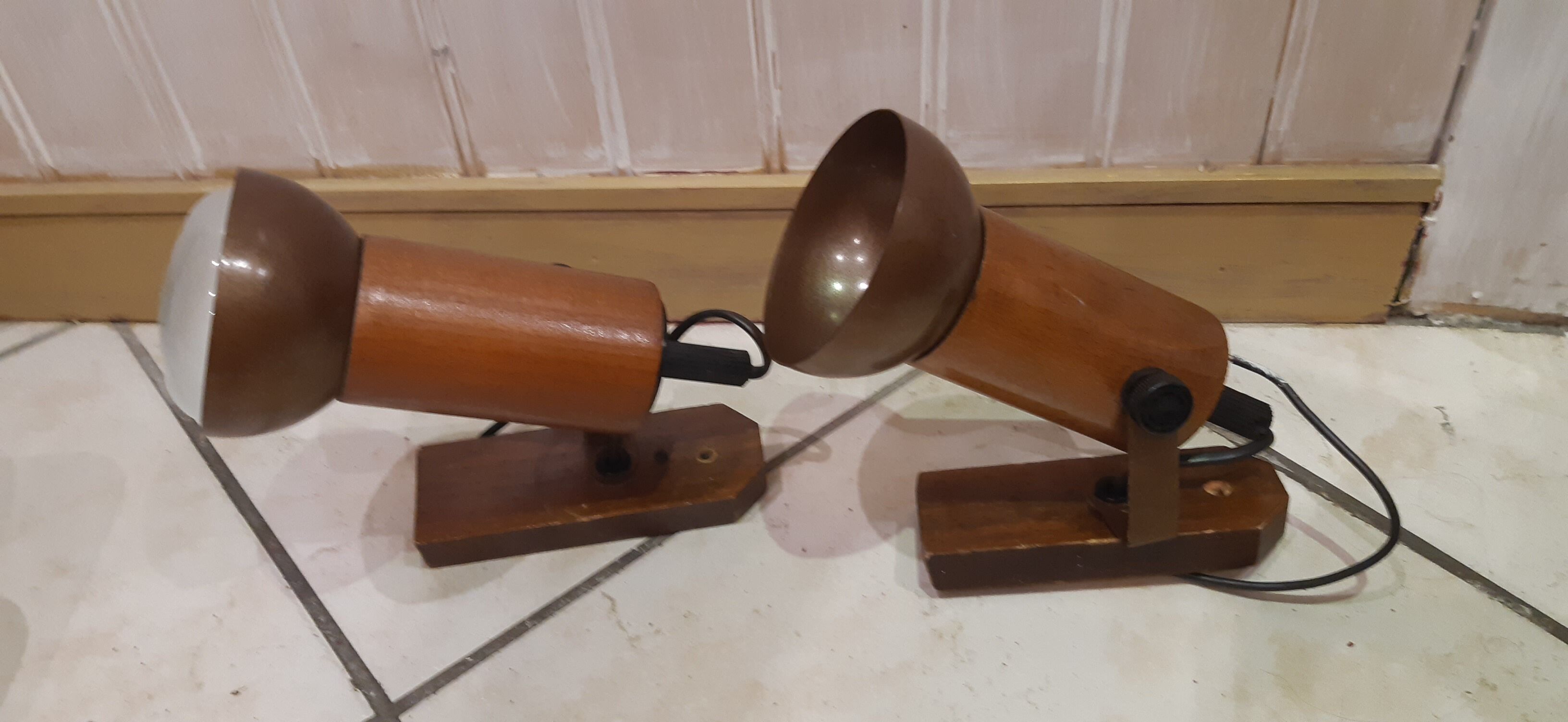 Lot de 2 appliiques murales en bois