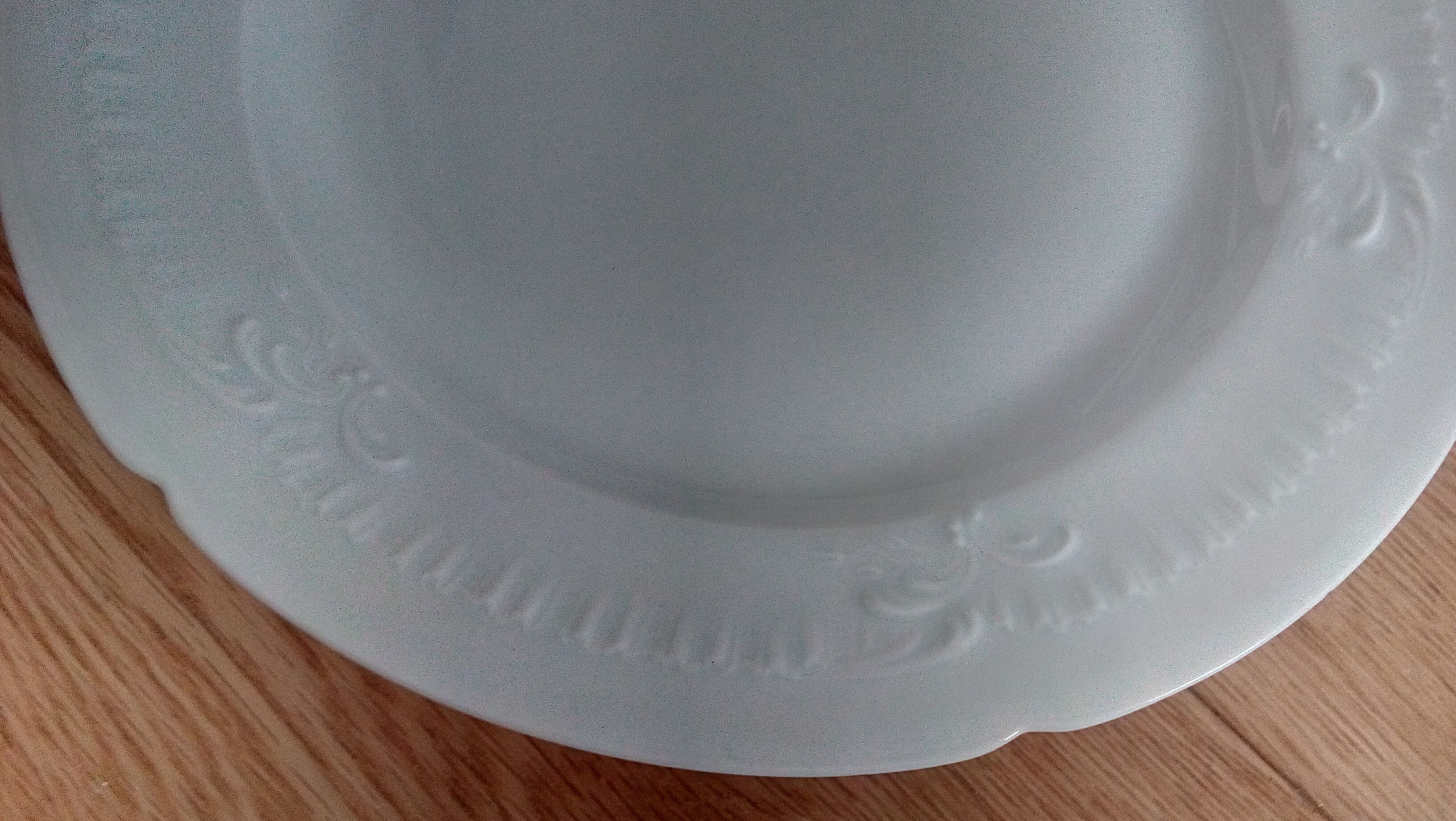Set of 8 flat white plates Limoges