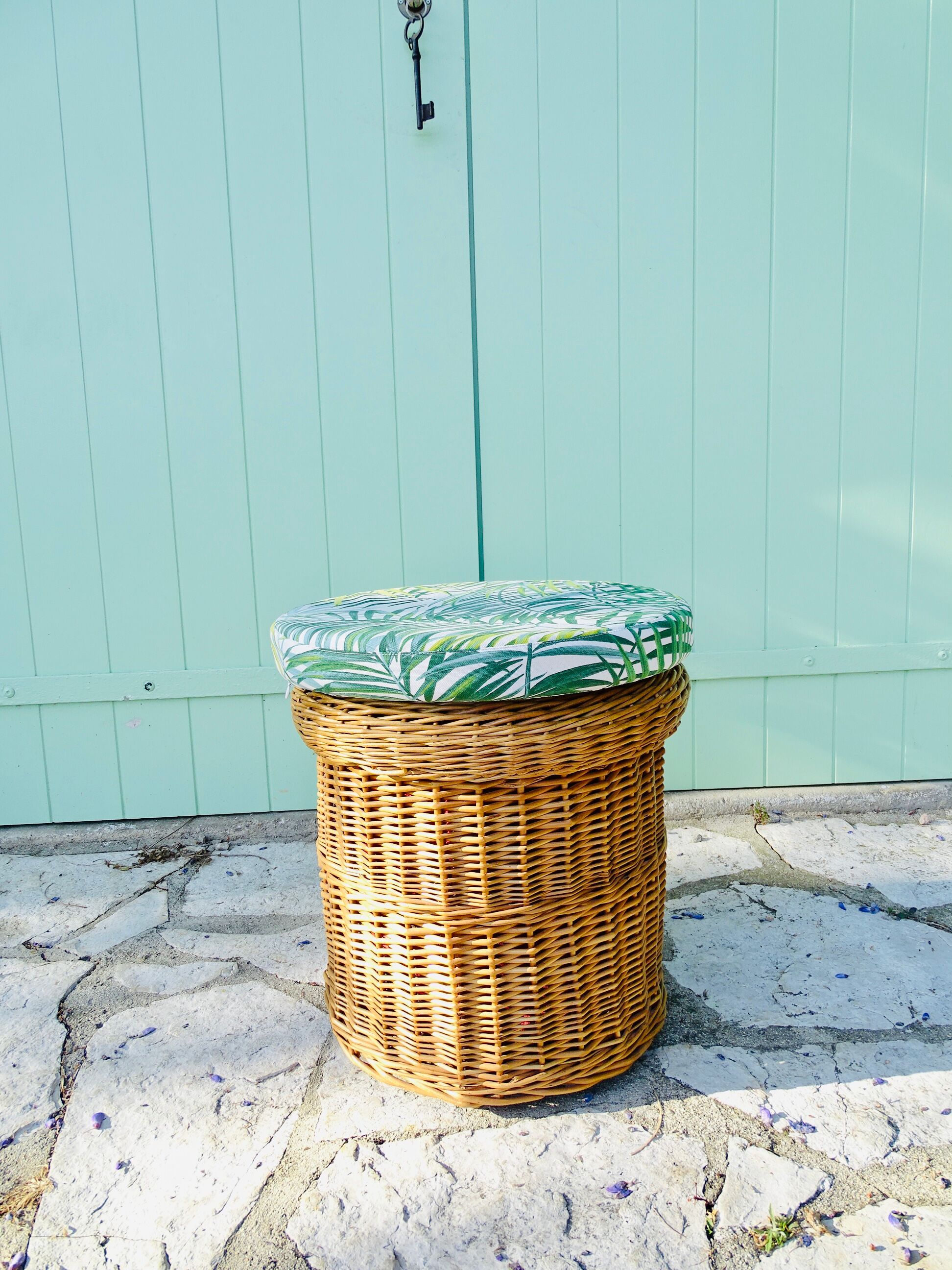 Wicker stool