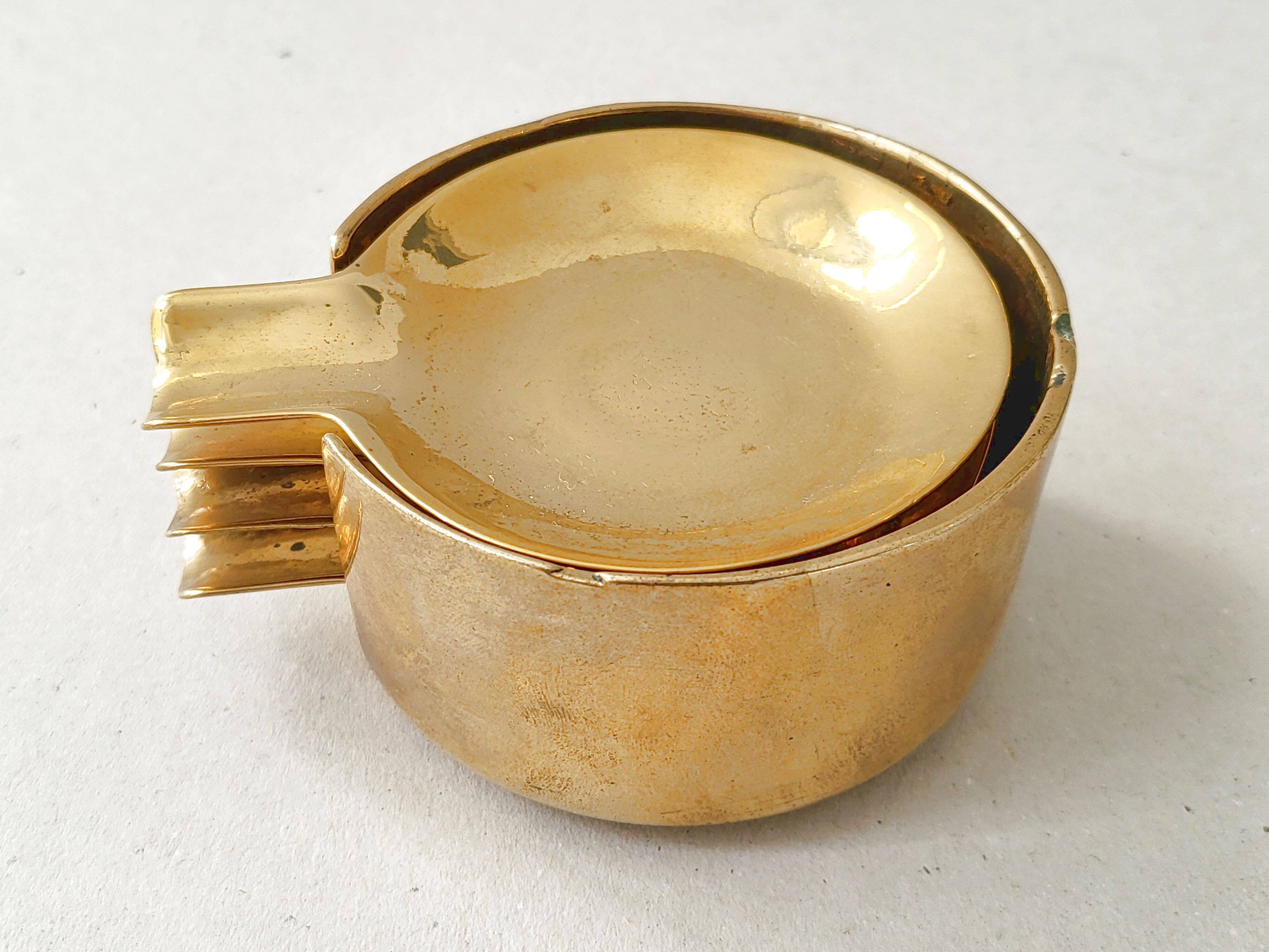 Suite de 4 cendriers vintage 1970