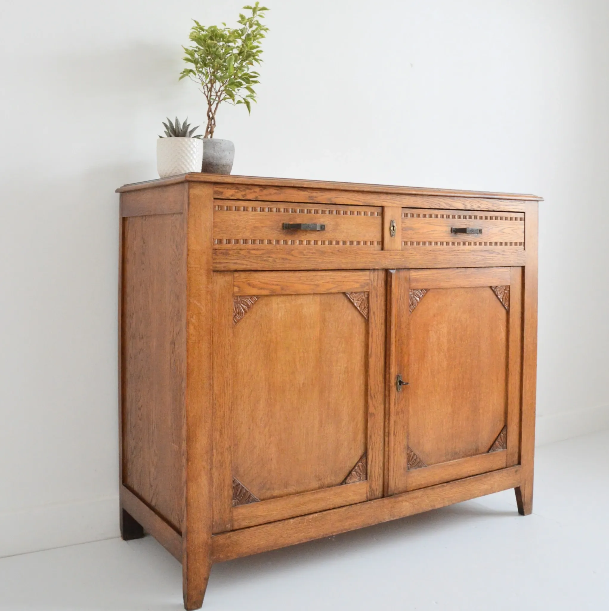 Parisian Buffet / Art Deco Storage Furniture 1930 Vintage