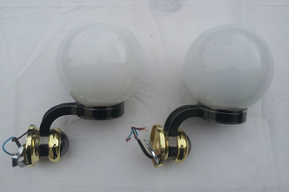 Pair of chromed and opaline metal wall lights