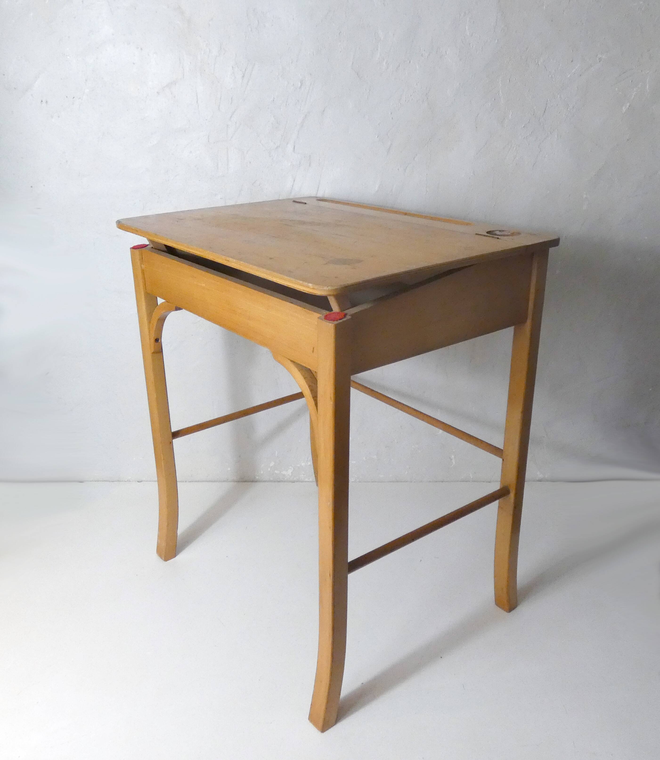 Desk + Baumann chair for children