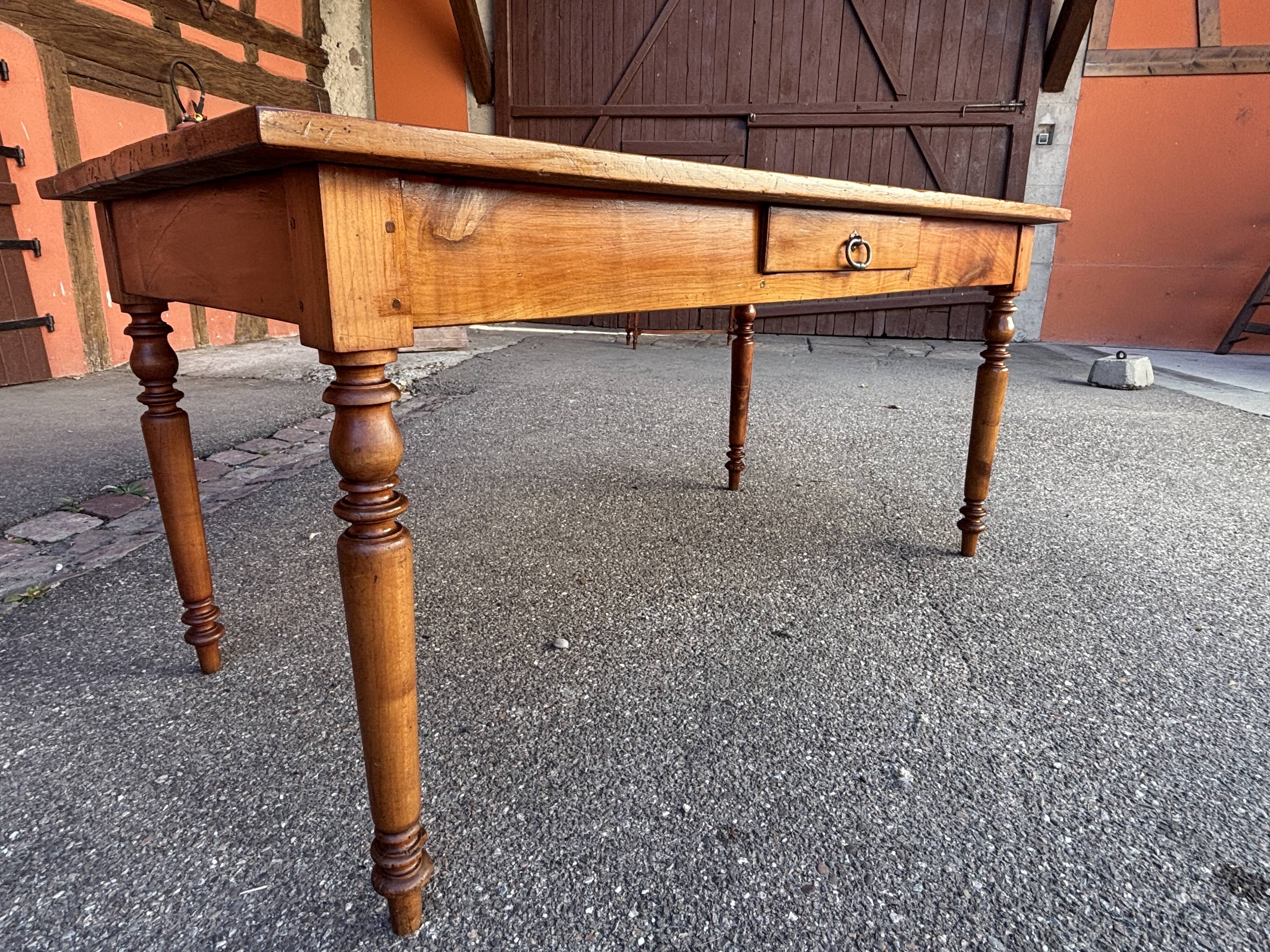 Grande table de ferme alsacienne 160 cm merisier