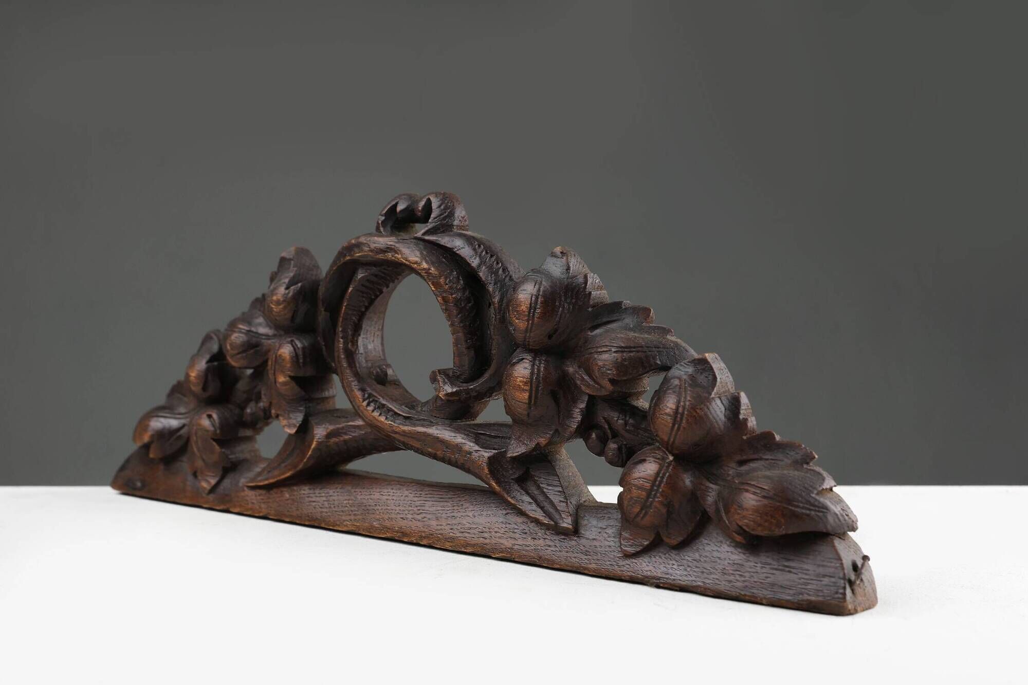 Oak pediment with hand-carved oak leaves around a wreath, France ca. 1850