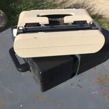 Typewriter Olivetti Lettera 35 design Mario Bellini