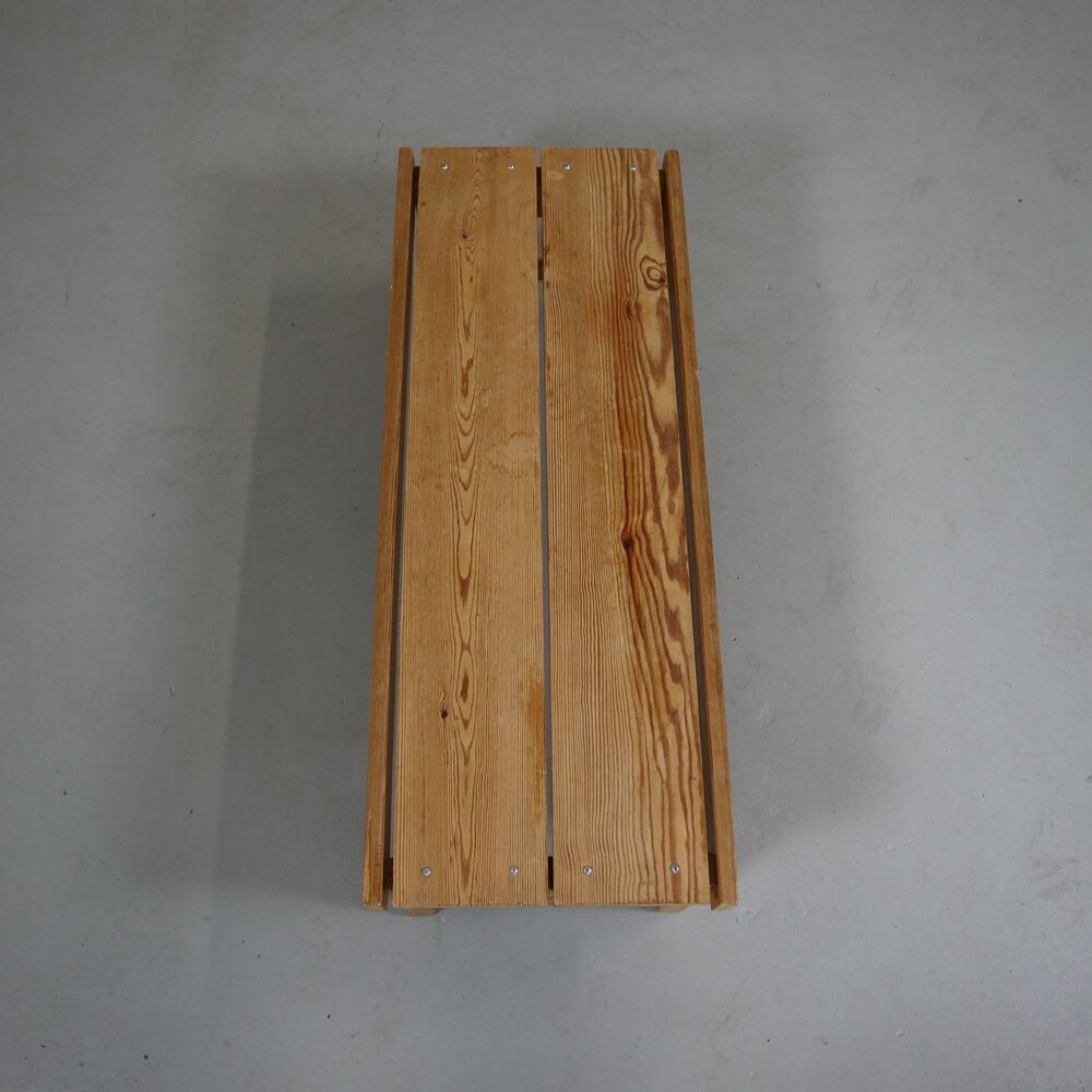 Slatted low bench pinewood