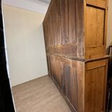 Very important Franc Comtois buffet from the 18th century in honey-colored fir circa 1750