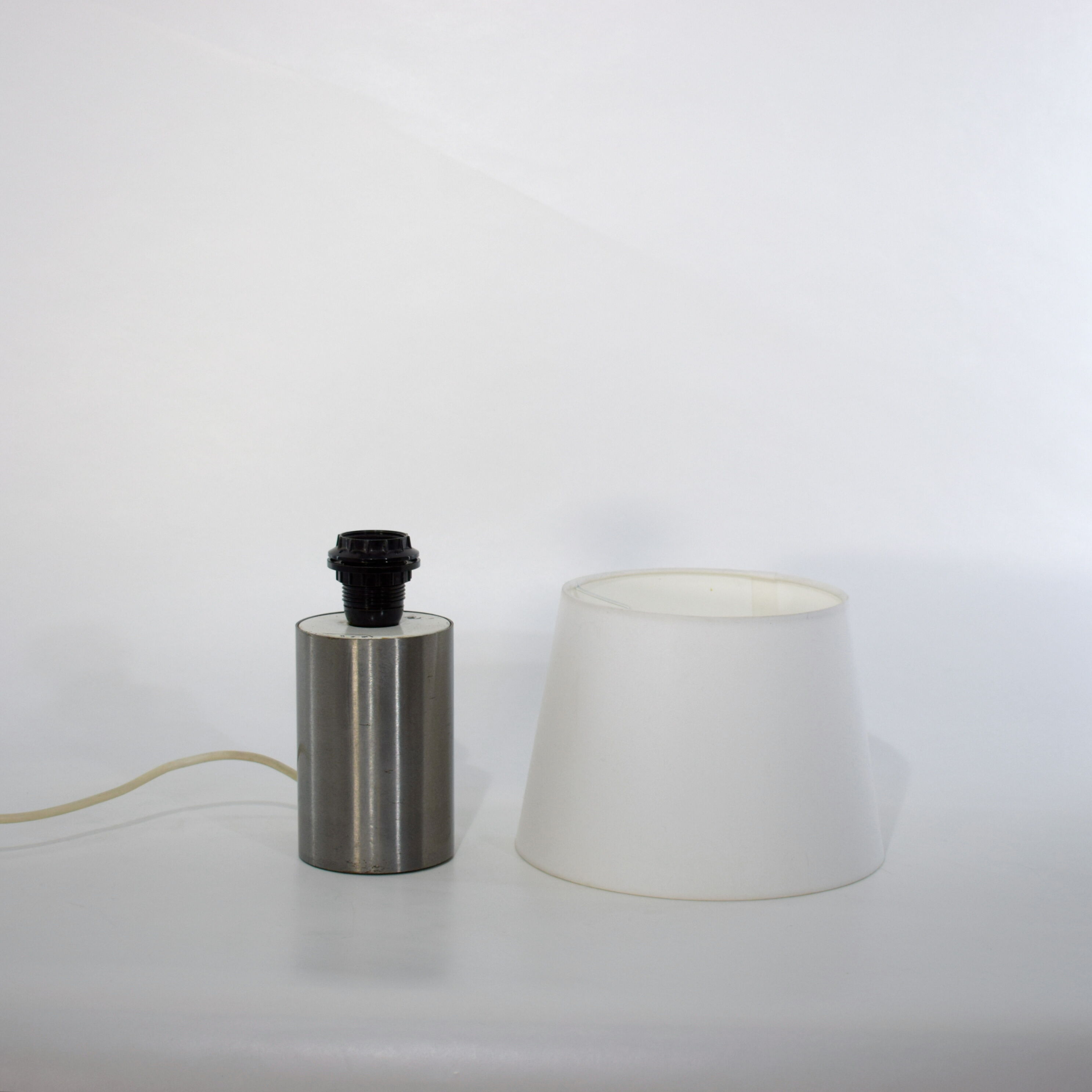 Metal cylindrical lamp, Reggiani,1970, Italy, small model