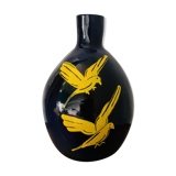 Ceramic vase decorated with birds