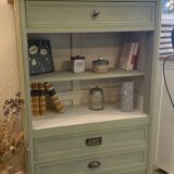 Meuble vert de gris