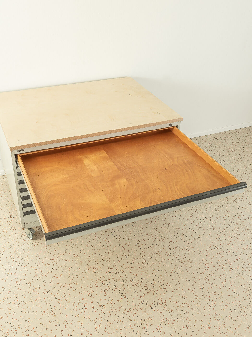 1960s Drawer Cabinet, Trippel