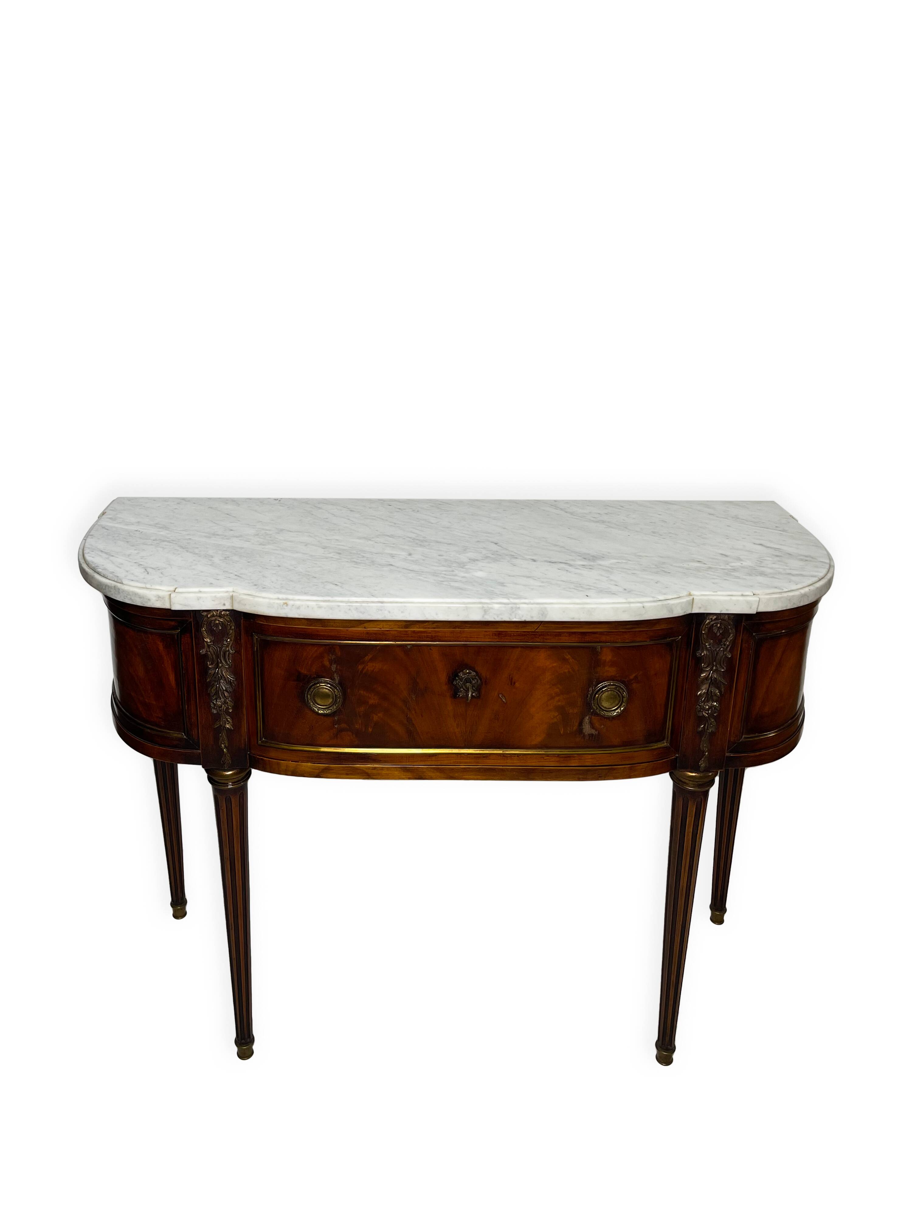 Console française Louis XVI en acajou à plumes, 19ème siècle