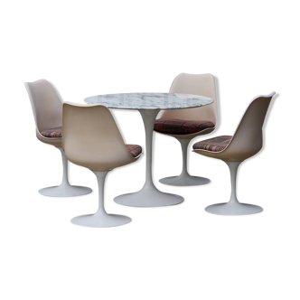 Tulipe table and chairs set Eero Saarinen for Knoll