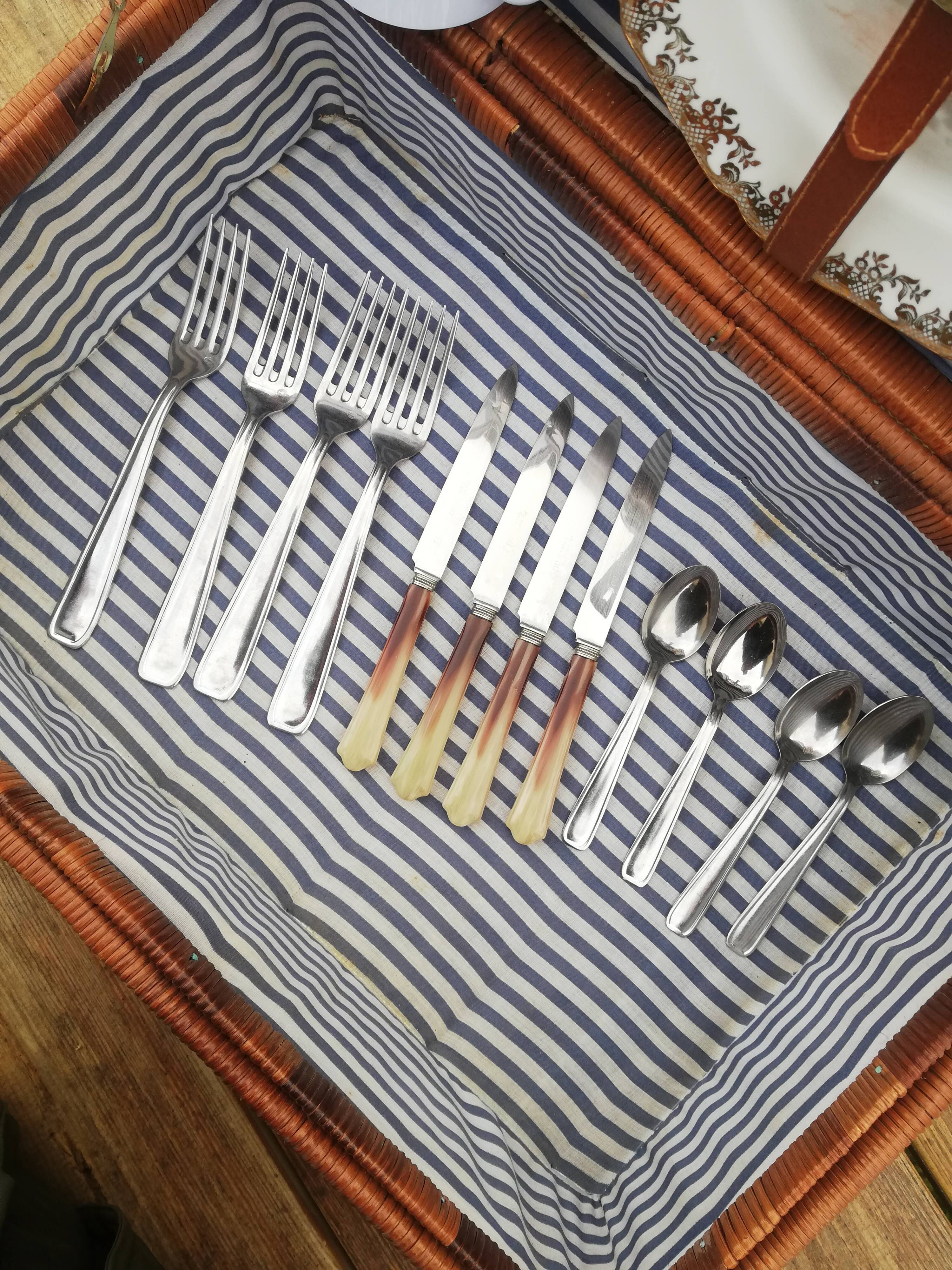 Vintage wicker pic-nic suitcase