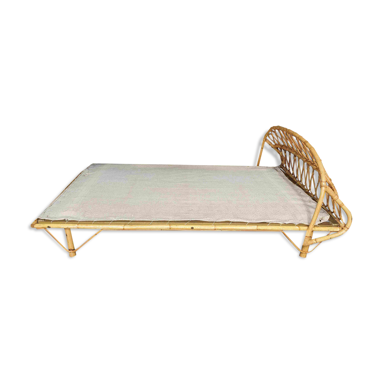 Rattan bed 2 people with metal box spring