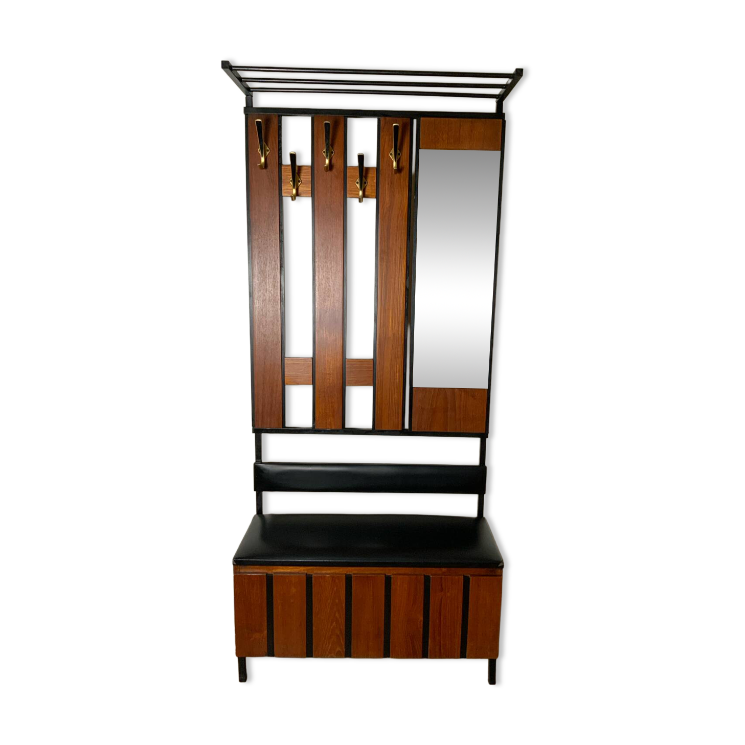 Wall-mounted coat rack