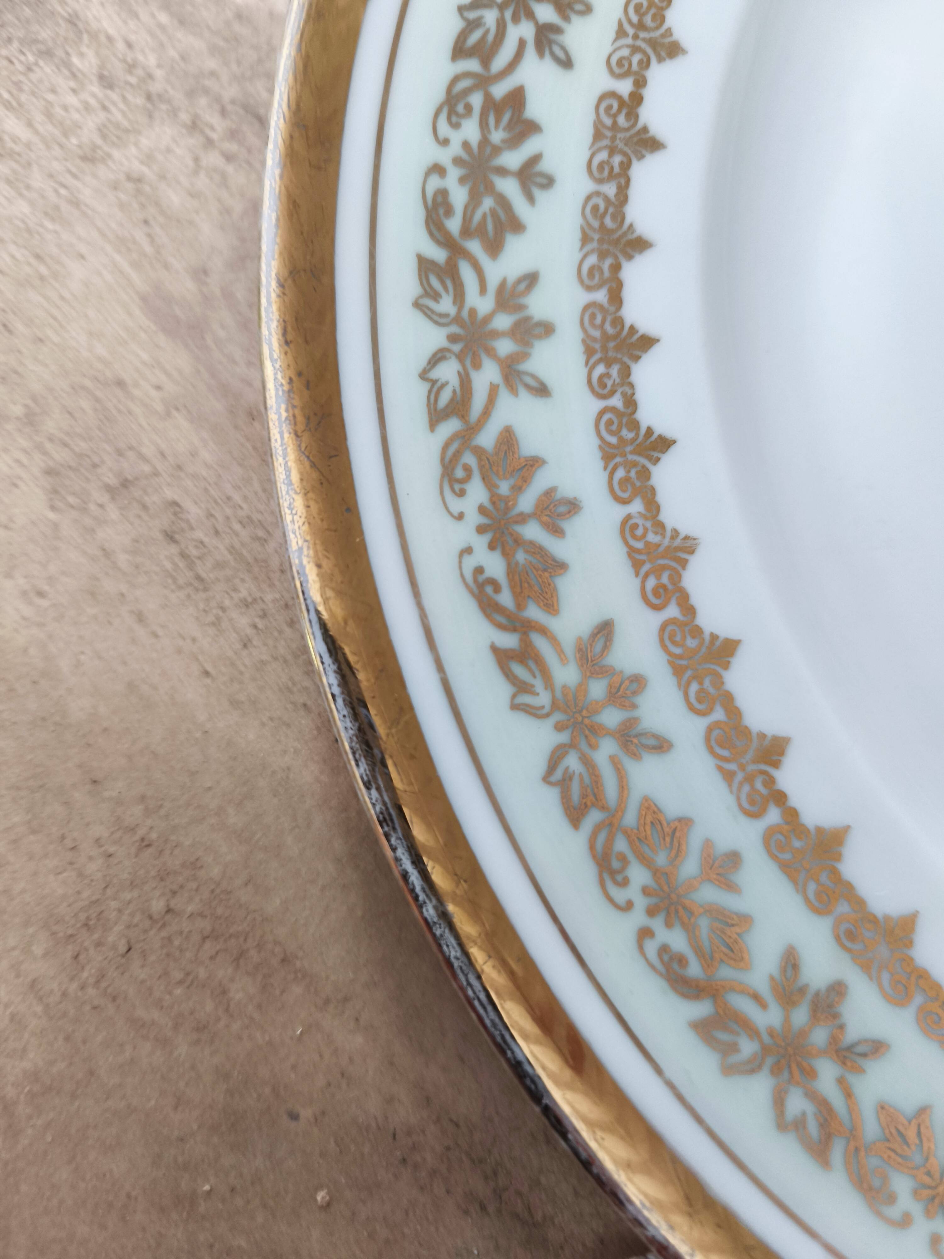 Set of 8 PL France porcelain dinner plates, water green marli and frieze