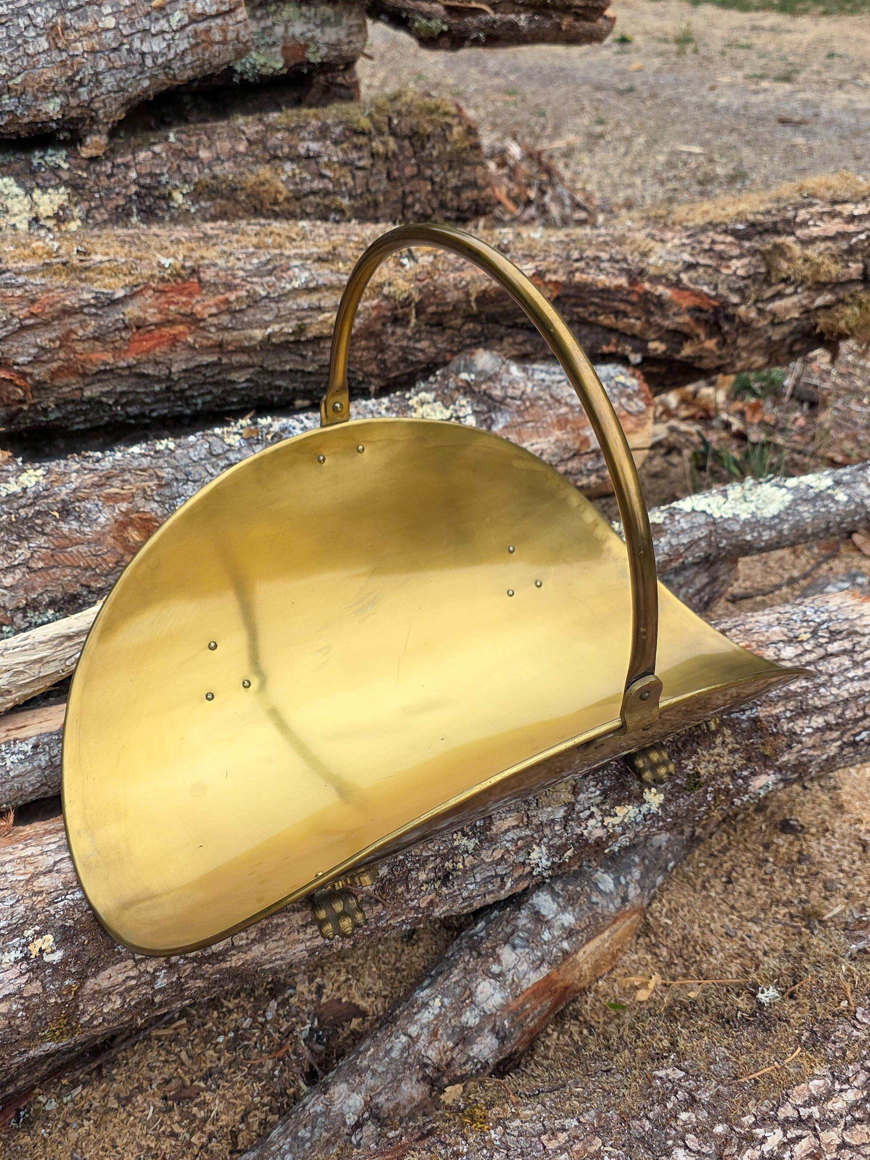 Brass log basket, claw feet, 1960s