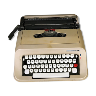 Machine à écrire Underdwood 319