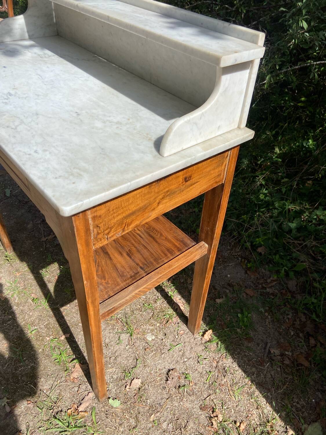 1900s wooden and marble dressing table