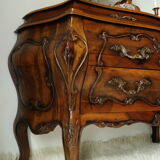 Commode tombeau en noyer style Louis XV, XXème